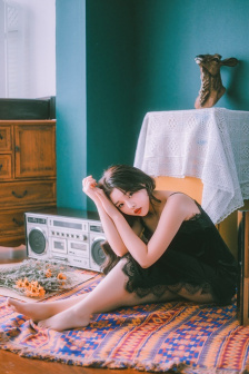 我的同桌是校花
